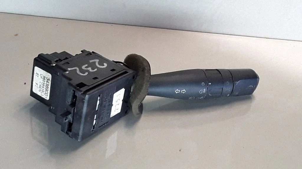 Indicator stalk – Peugeot 406 (1996-1999)