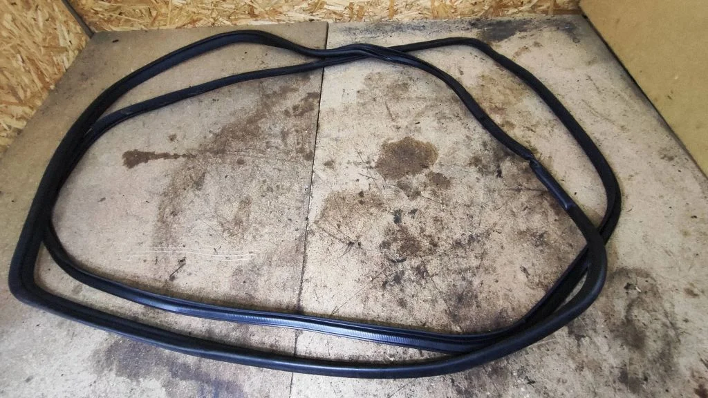 Rubber seal rear door – Toyota Auris 150 (2006-2012)