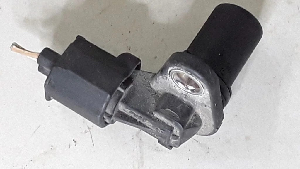 Camshaft position sensor 1S7F12K073AD