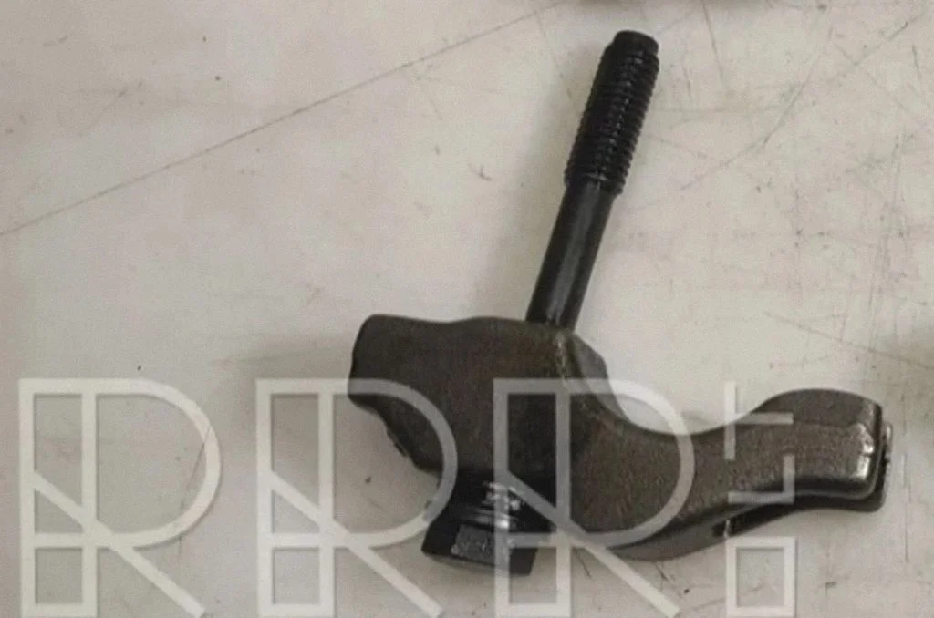 Docisk wtryskiwacza – Opel Meriva B (2010-2016)