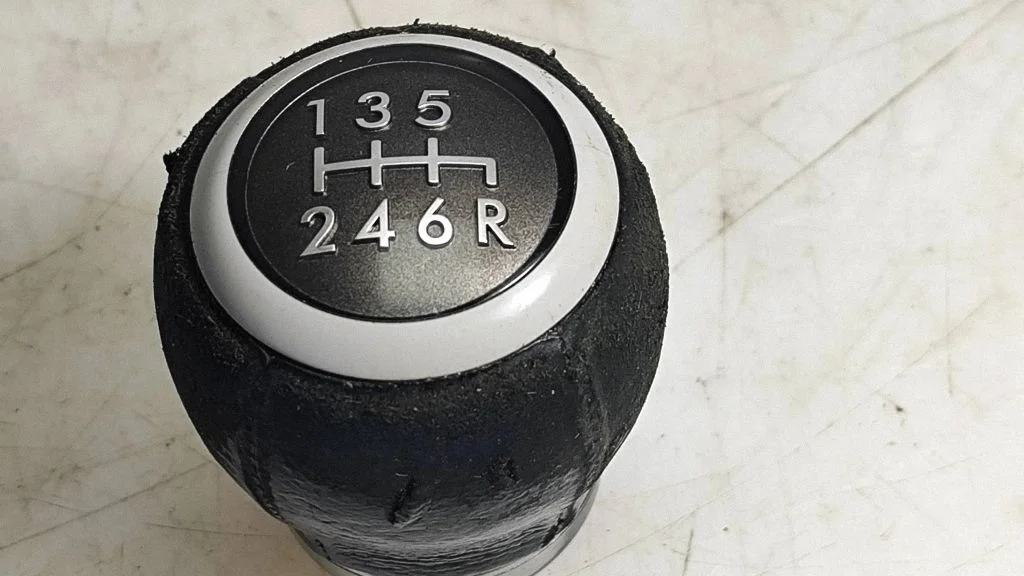 Gear lever shifter trim leather/knob