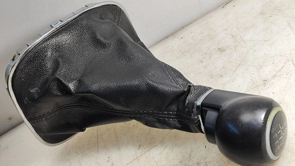 Gear lever shifter trim leather/knob 009140093