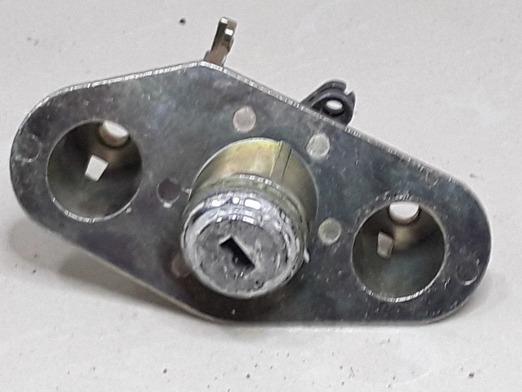 Tailgate exterior lock – Volvo S60 (2005-2010)