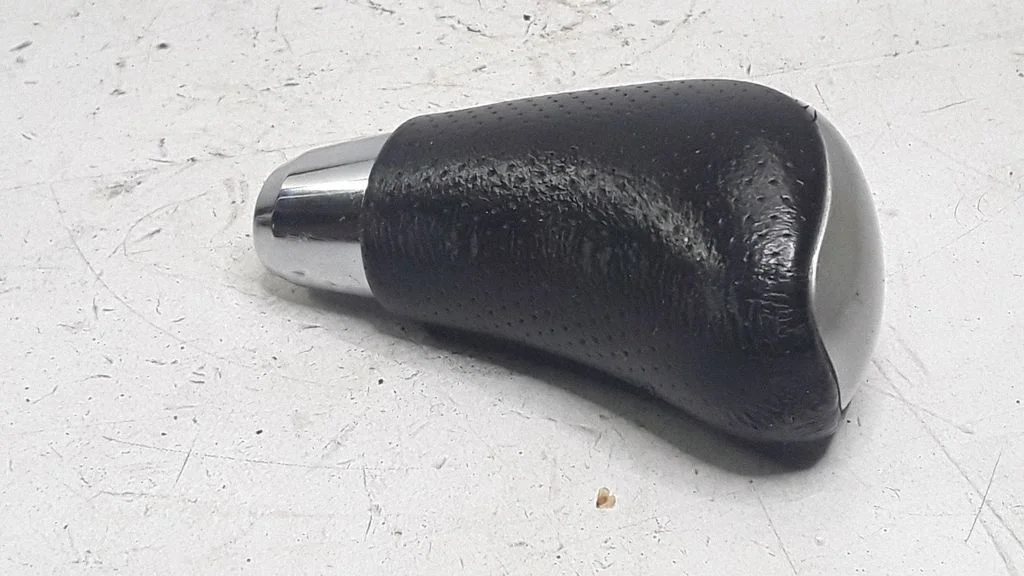 Gear lever shifter trim leather/knob
