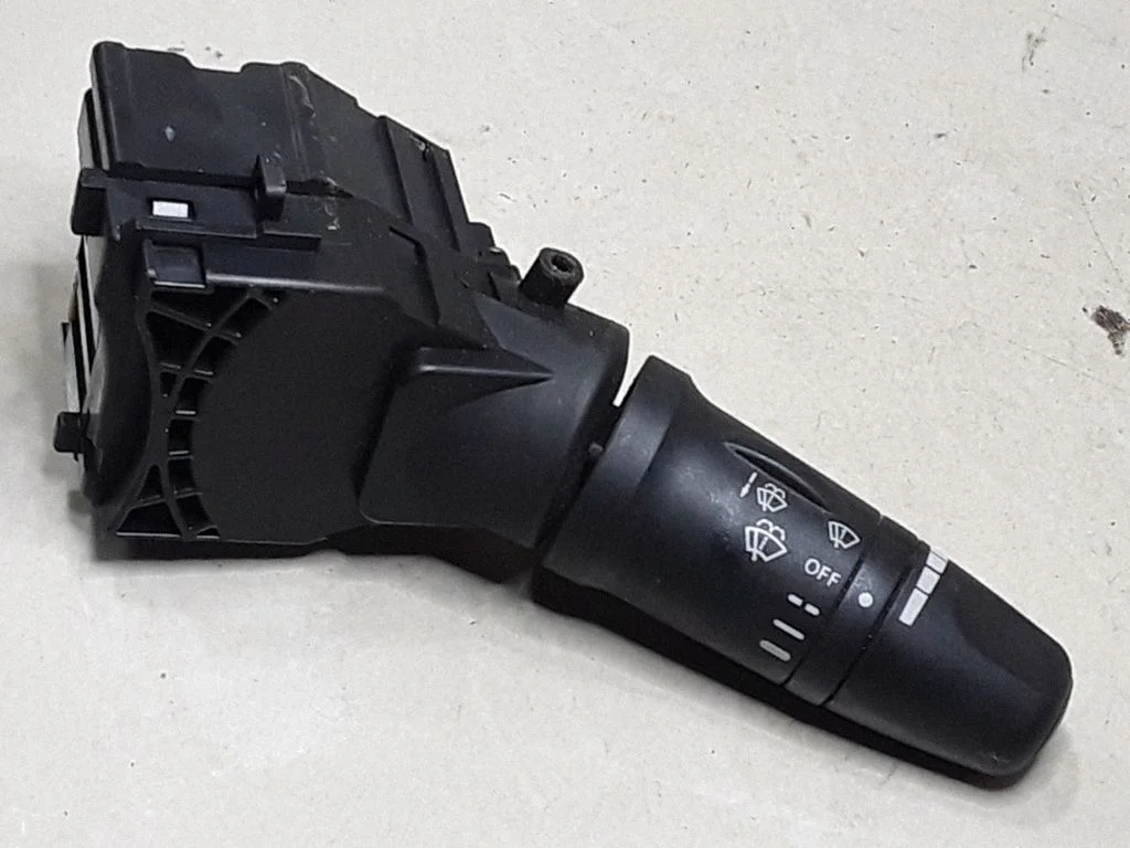 Wiper control stalk 25560AV710