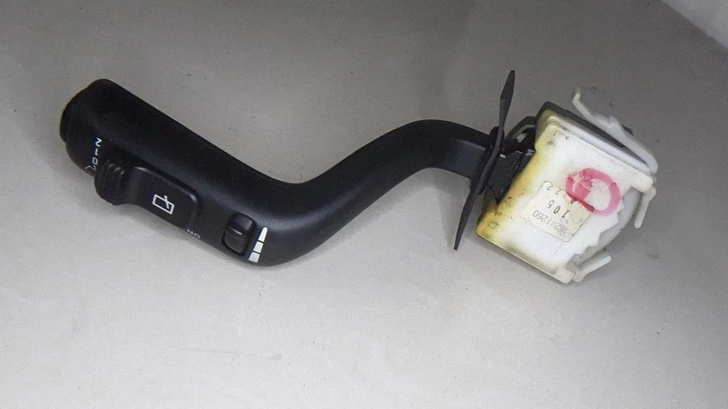 Wiper control stalk – Saab 9-3 Ver1 (1998-2005)