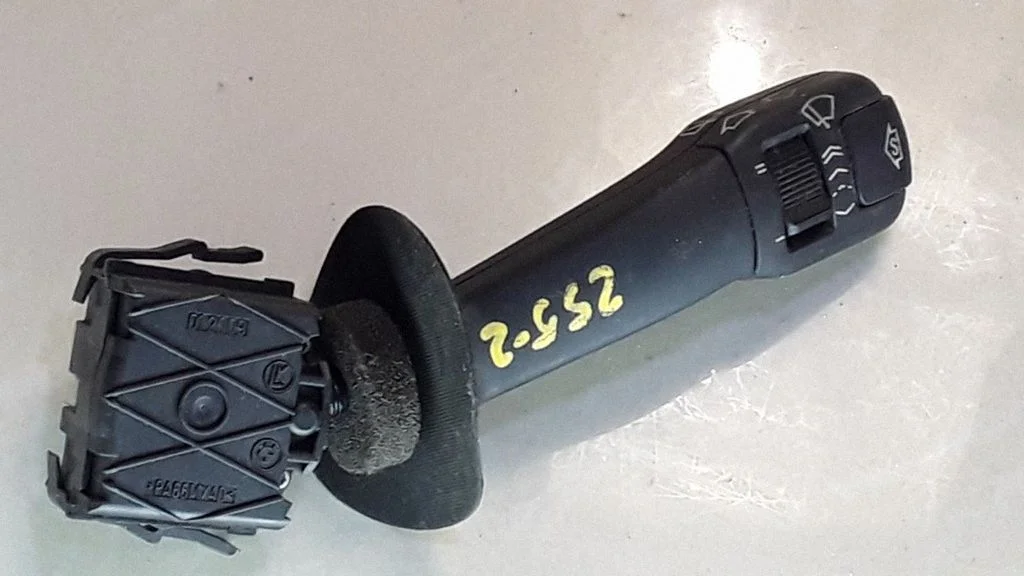 Wiper control stalk – BMW 5 Series E39 (1996-2003)