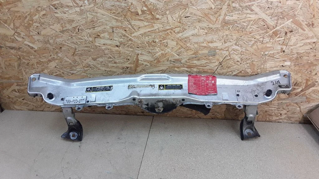 Top upper radiator support slam panel