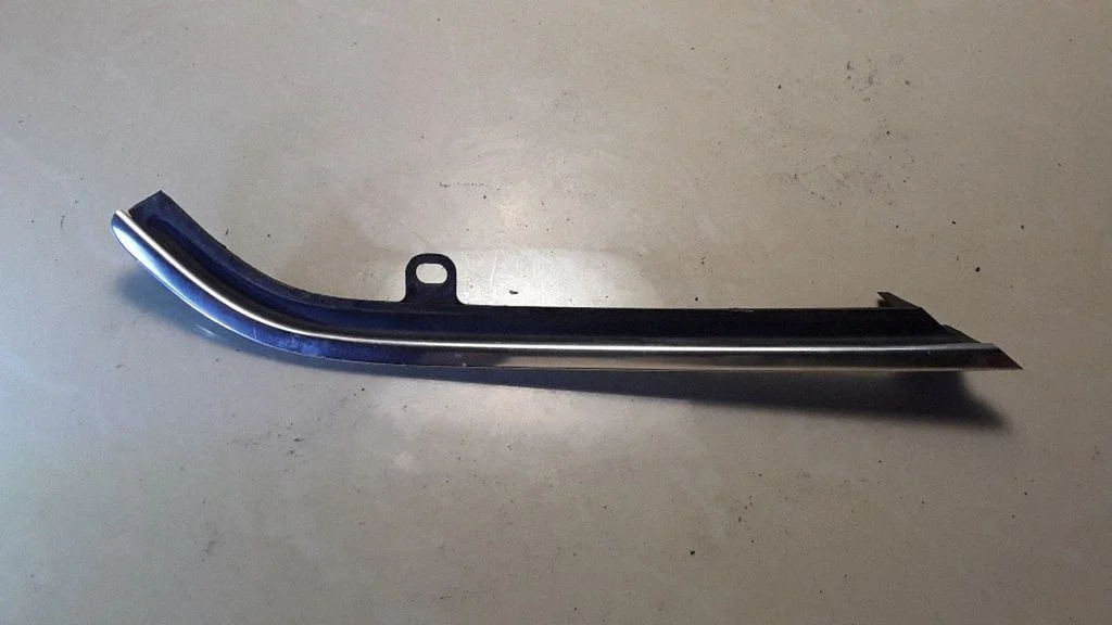 Poritiiva iluliist (molding)