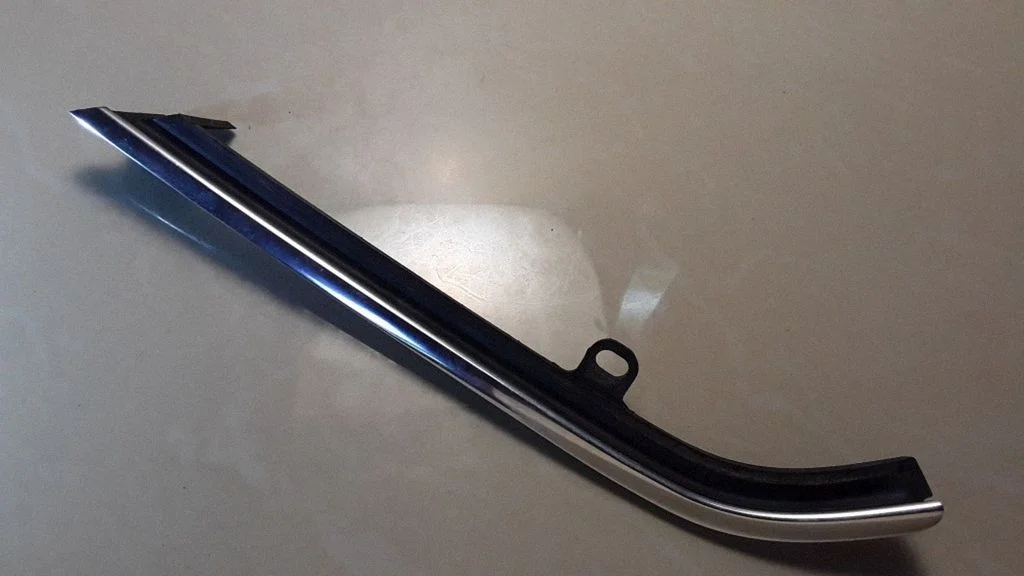 Poritiiva iluliist (molding)