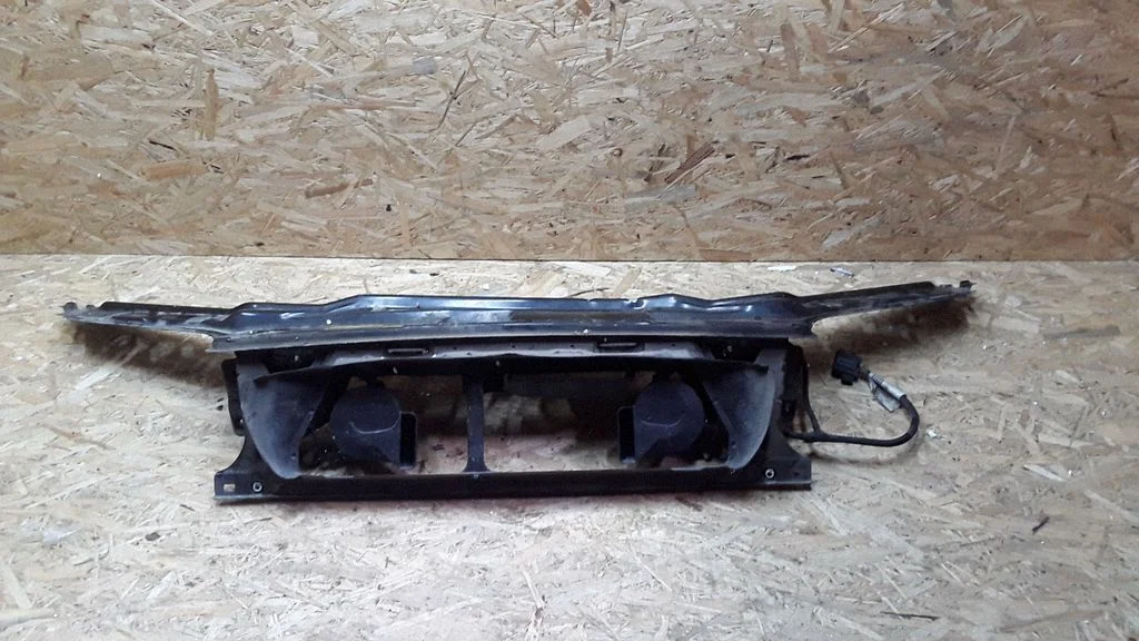 Górna część pasa przedniego – Volvo S60 (2001-2004)