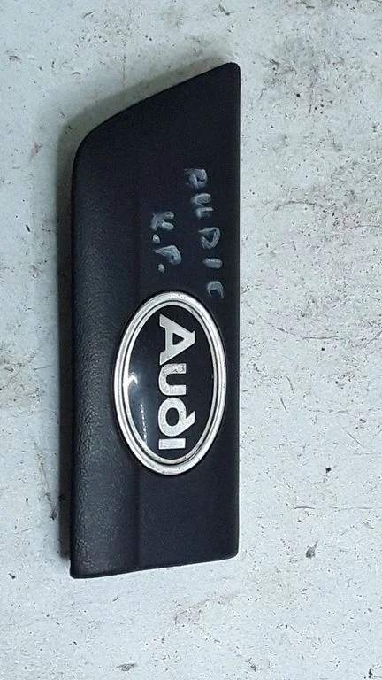 Poritiiva iluliist (molding) – Audi 100 S4 C4 (1990-1995)