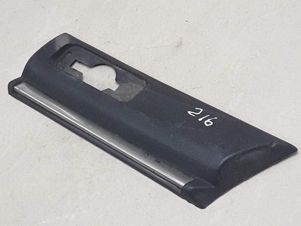 Poritiiva iluliist (molding) – Opel Omega B1 (1994-1999)