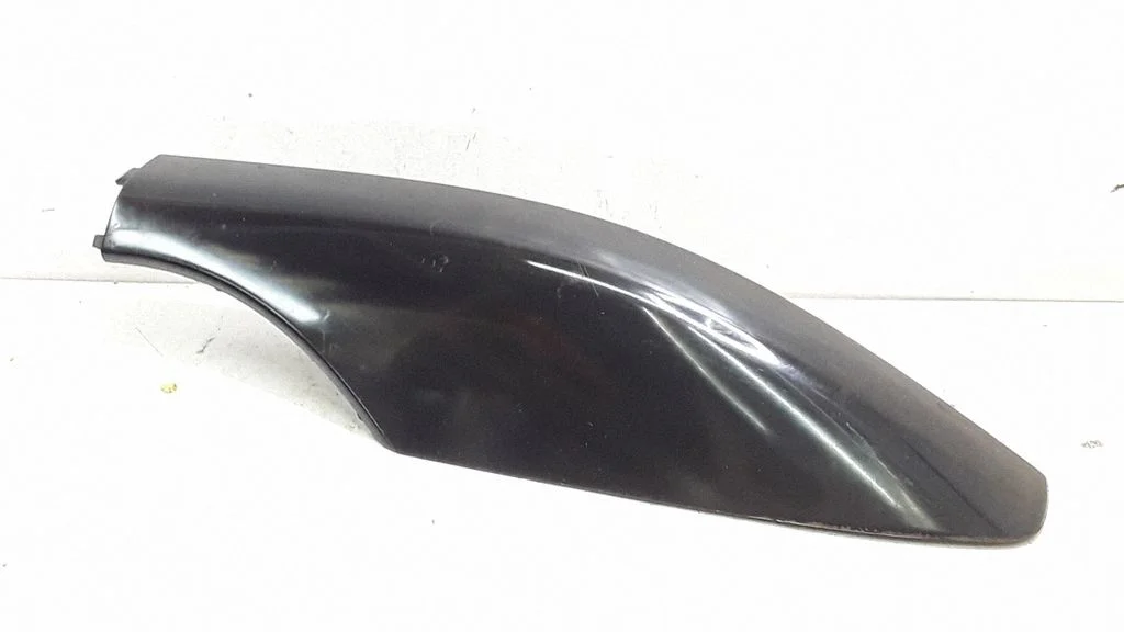 Roof bar rail – Toyota Avensis T250 (2003-2006)