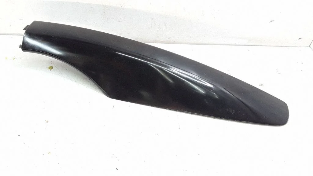 Roof bar rail – Toyota Avensis T250 (2003-2006)