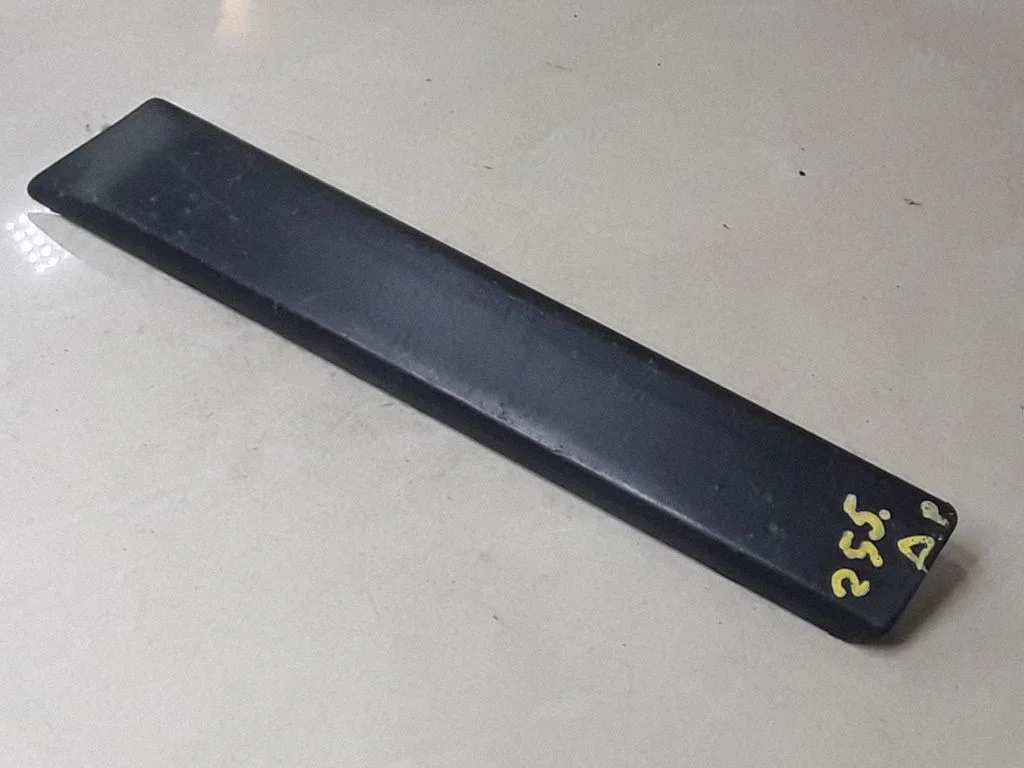 Poritiiva iluliist (molding) – BMW 5-seeria E39 (1996-2003)