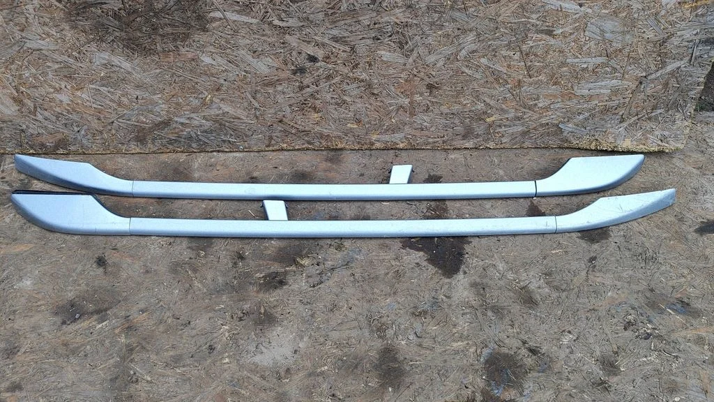 Roof bar rail