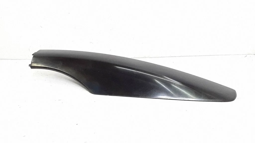 Roof bar rail – Toyota Avensis T250 (2003-2006)