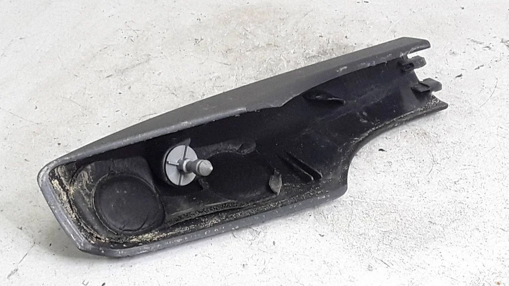 Roof bar rail – Volvo V50 (2004-2007)