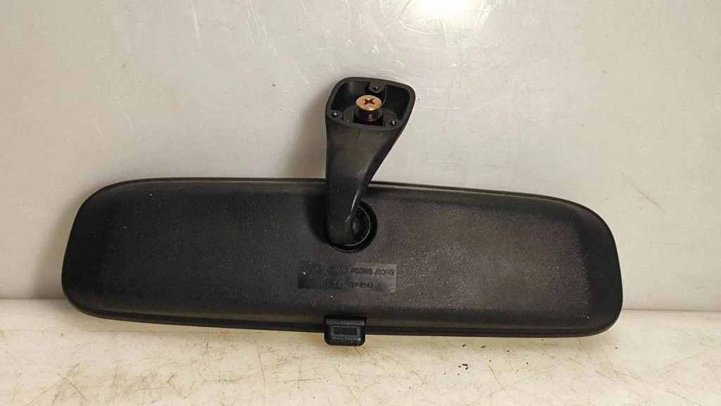 Rear view mirror (interior) E4022143