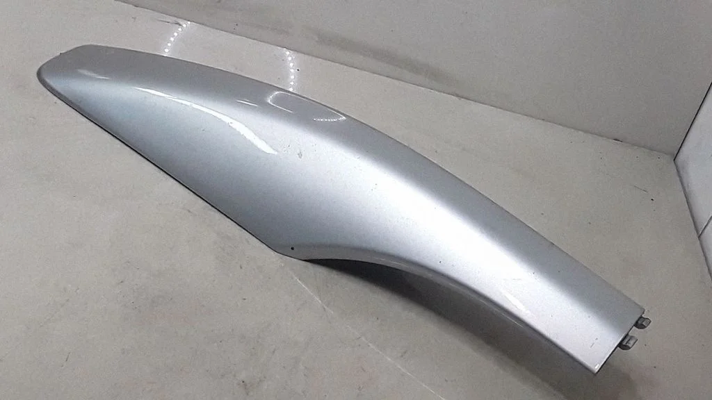 Roof bar rail – Toyota Avensis T250 (2006-2009)