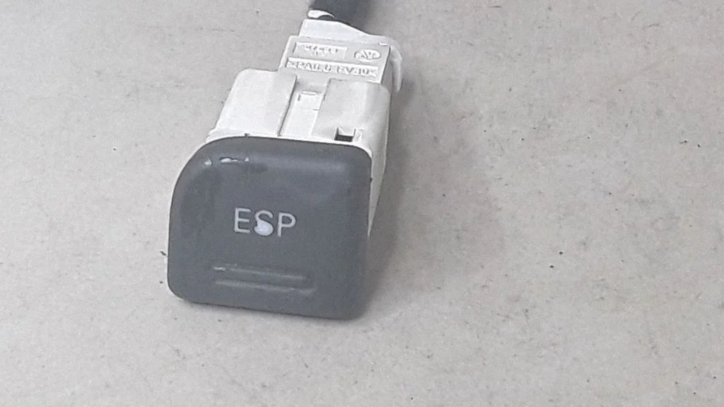 ESP (stability program) switch – Audi A4 S4 B6 8E 8H (2001-2005)
