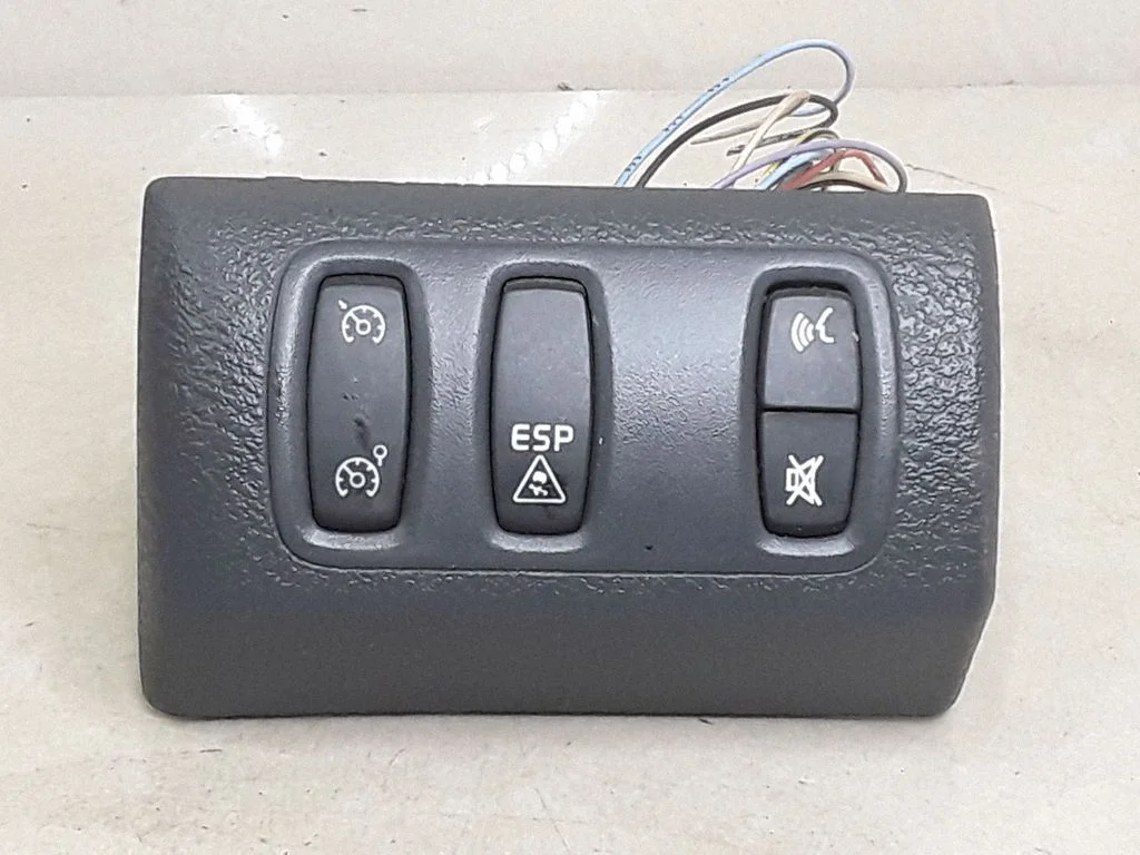 ESP (stability program) switch – Renault Laguna II (2001-2007)