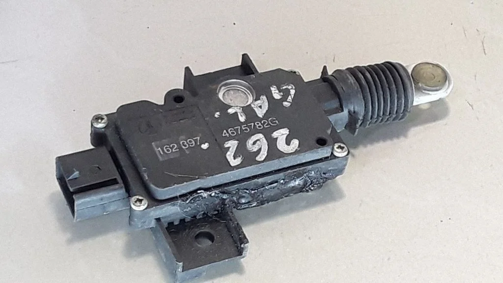 Central locking motor – Chrysler Grand Voyager III (1995-2000)