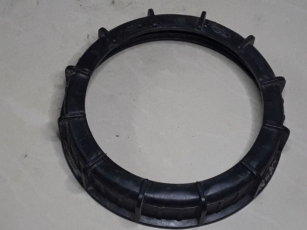 Kütusepumba (paagis) lukustusmutter – Ford Mondeo Mk III (2000-2007)