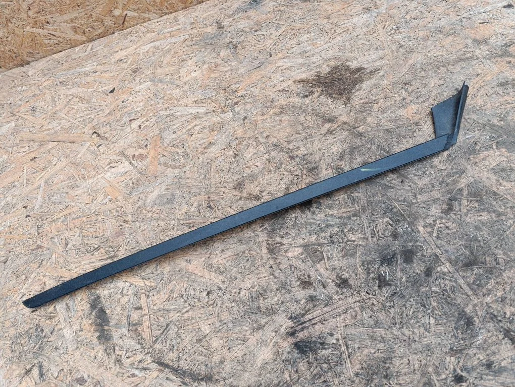 Windshield trim 86141Q0000