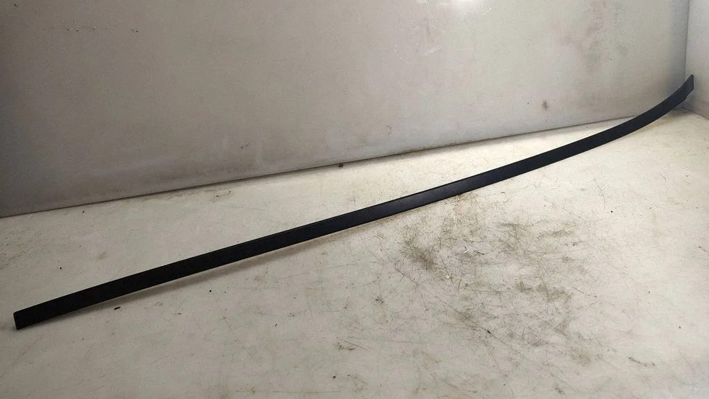 Listwa szyby przedniej – Ford Mondeo MK IV (2007-2014)