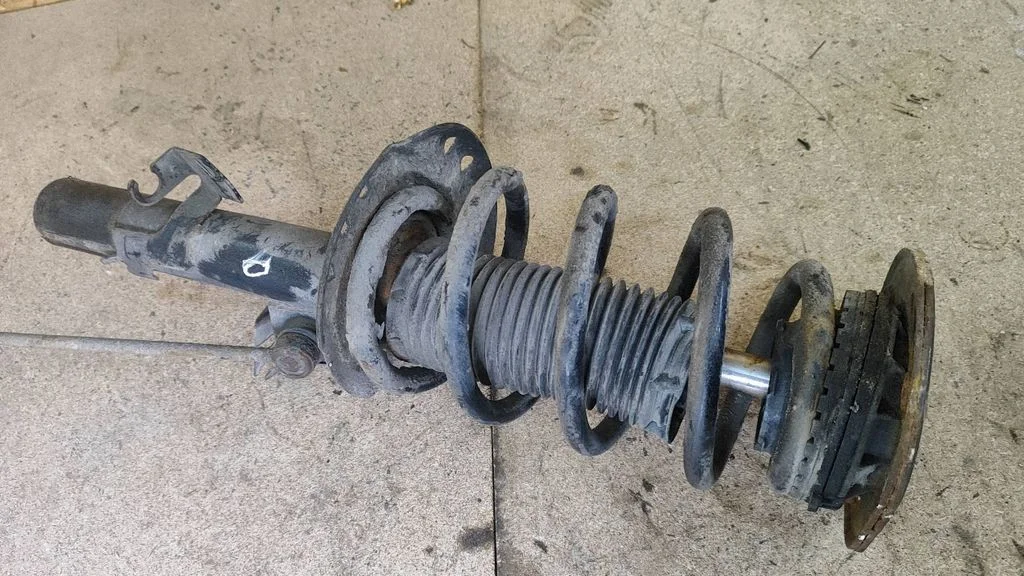 Front shock absorber with coil spring – Ford S-MAX (2006-2015)