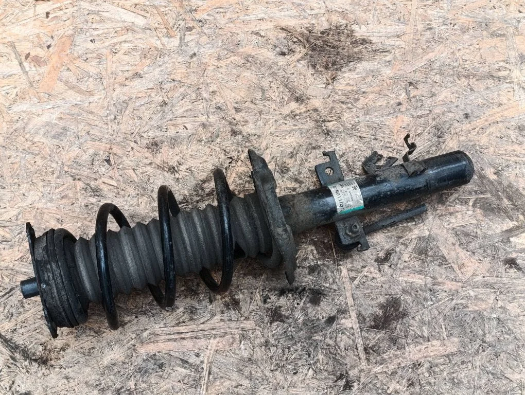 Front shock absorber with coil spring 543024EA3A