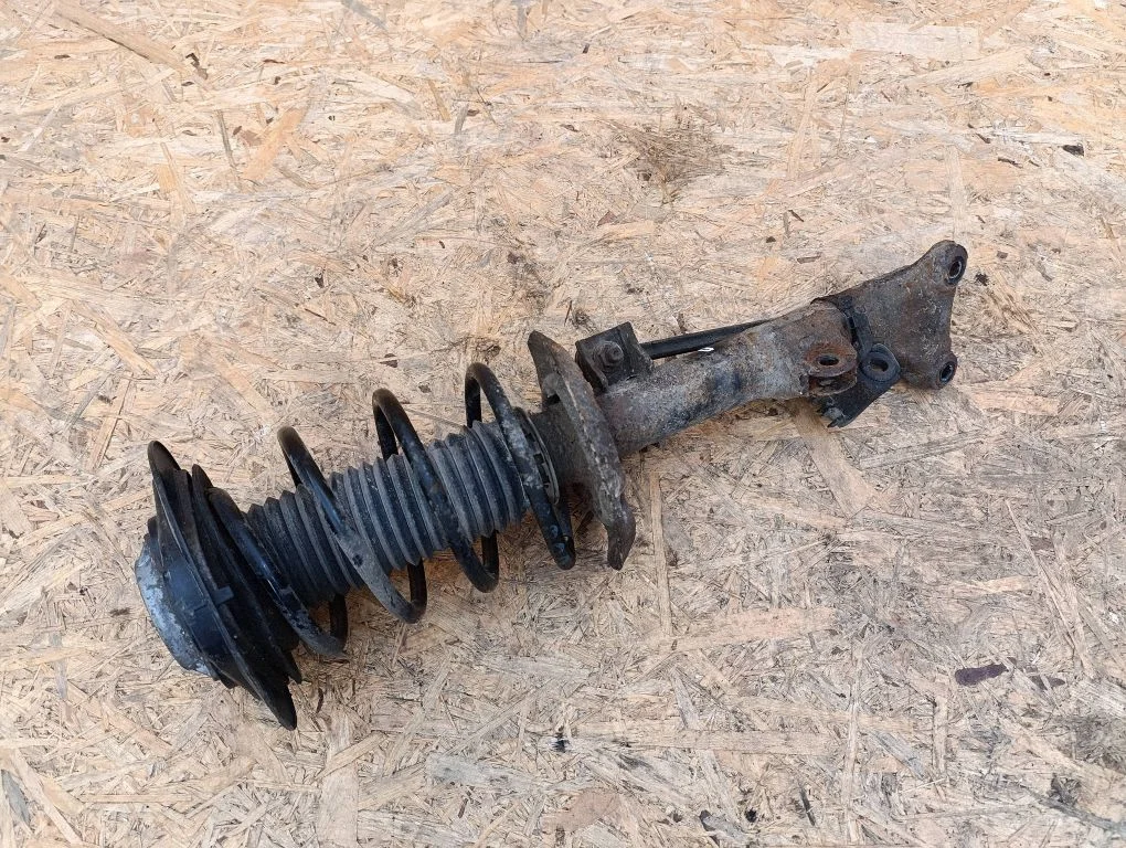 Front shock absorber with coil spring – Mercedes-Benz E-Class W212 (2009-2016)