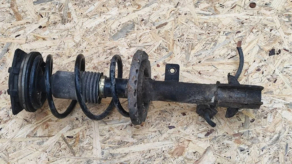 Front shock absorber with coil spring – Nissan Micra (2003-2007)