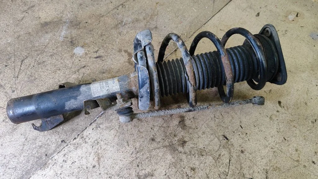 Front shock absorber with coil spring – Volvo C30 (2007-2010)