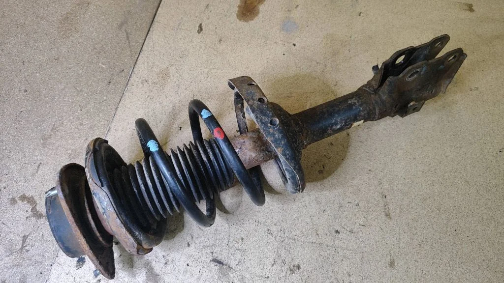 Front shock absorber with coil spring – Subaru Forester SH (2008-2013)