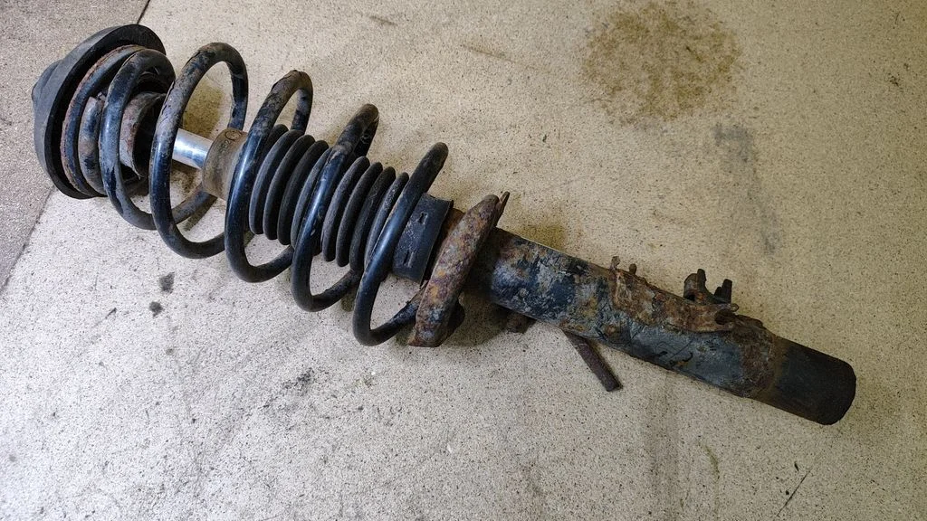 Front shock absorber with coil spring 9653095480 – Citroen C3 (2005-2010)