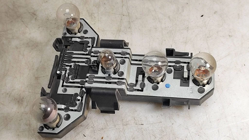 Pokrywa oprawki lampy tylnej – Volkswagen Golf IV (1998-2005)