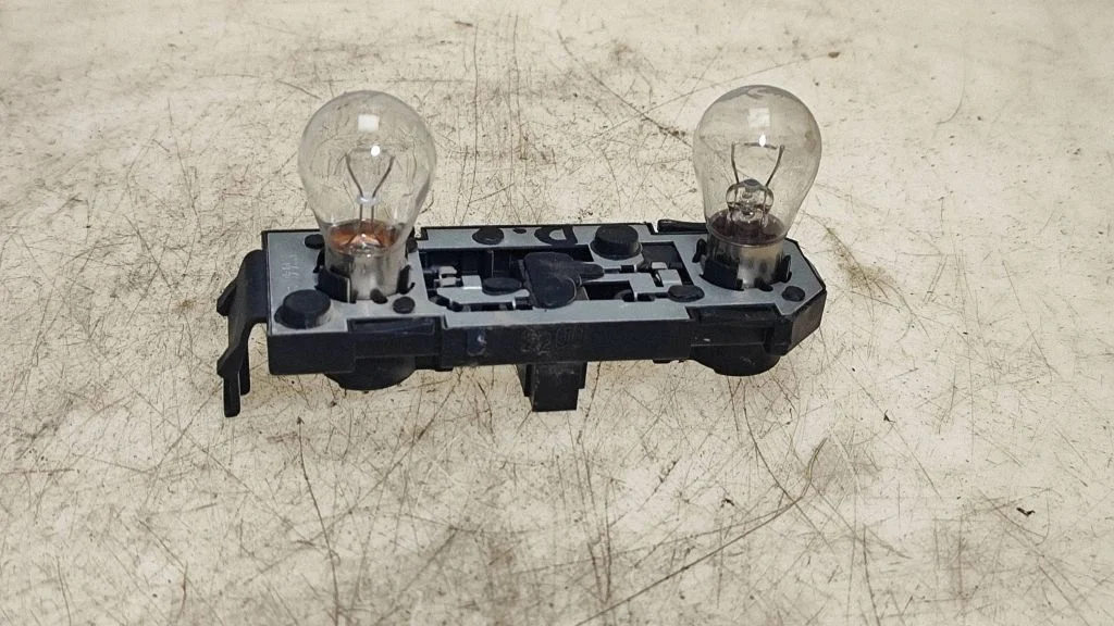 Pokrywa oprawki lampy tylnej – Ford Galaxy (2000-2006)