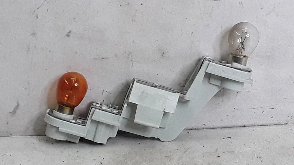 Pokrywa oprawki lampy tylnej – Volvo V50 (2004-2007)