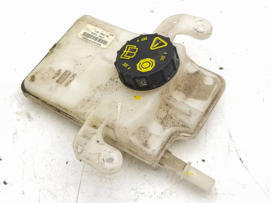 Brake fluid reservoir LJ9C2N147BA