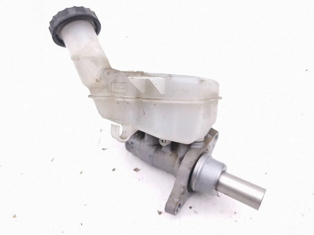 Master brake cylinder 220529