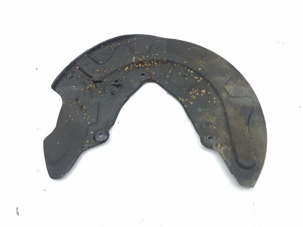 Front brake disc dust cover plate – left