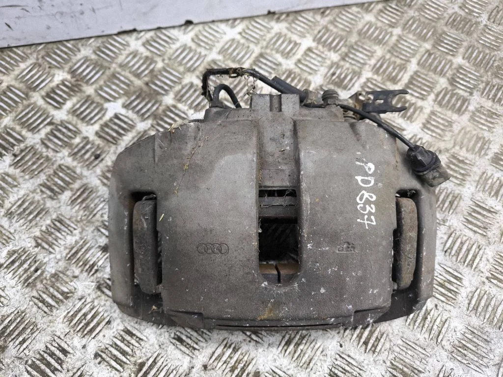 Front brake caliper – right