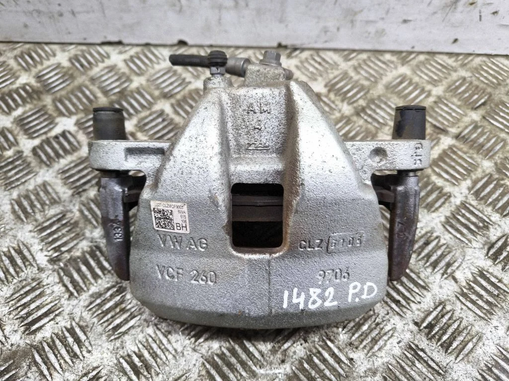 Zacisk hamulcowy przedni 5WA615106