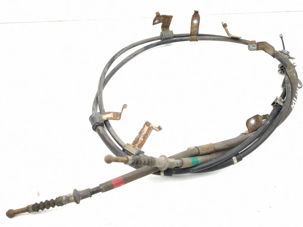 Handbrake/parking brake wiring cable