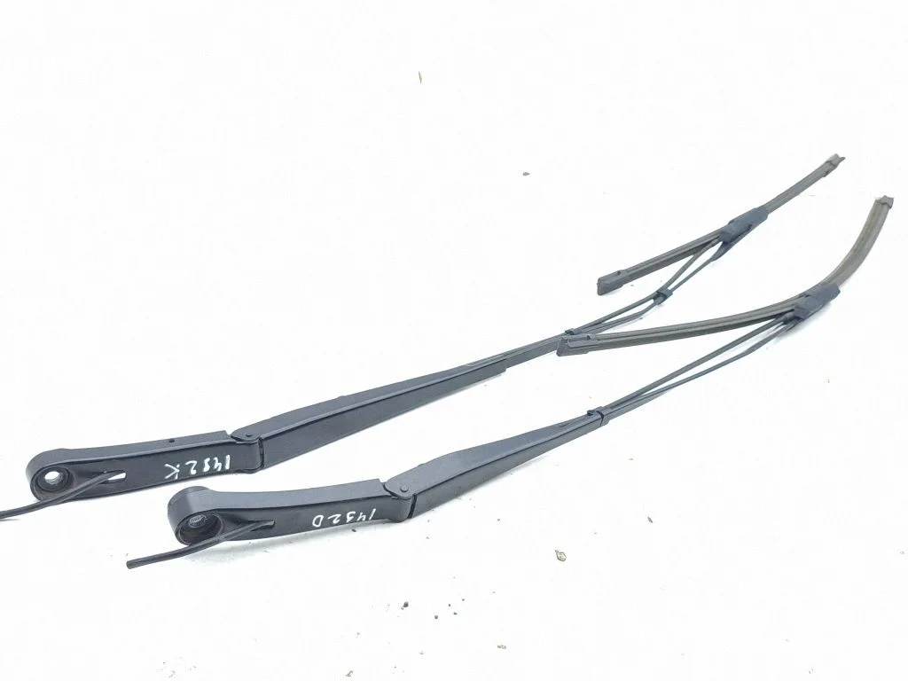 Priekšējā stikla tīrītāja svira 9843967080