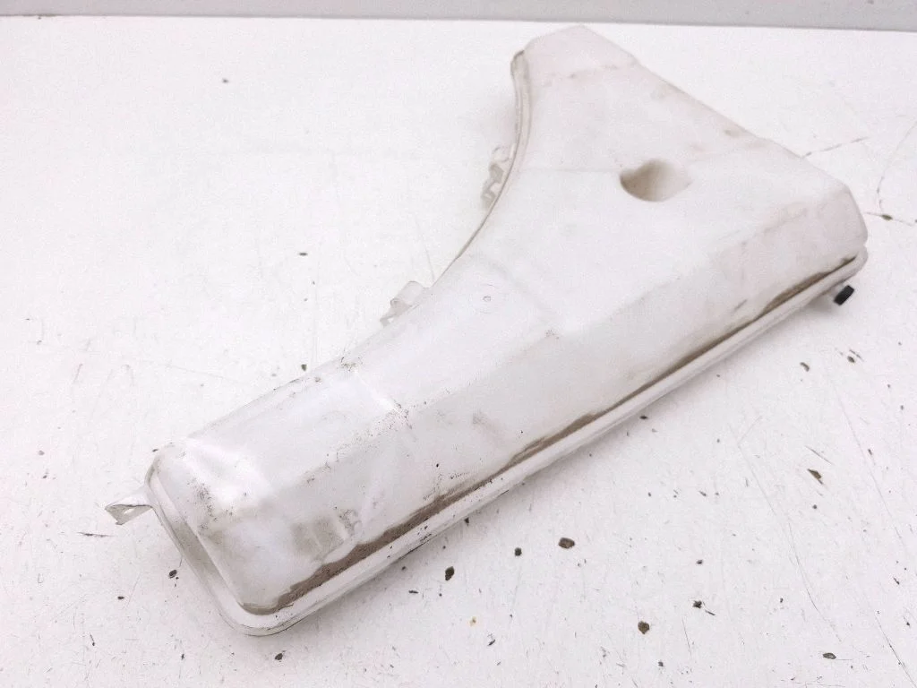 Windshield washer fluid reservoir/tank 5A0BBE6
