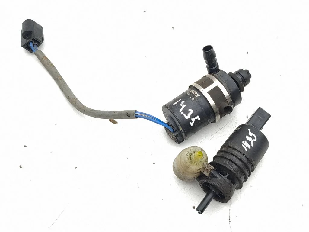 Windscreen/windshield washer pump 3043125